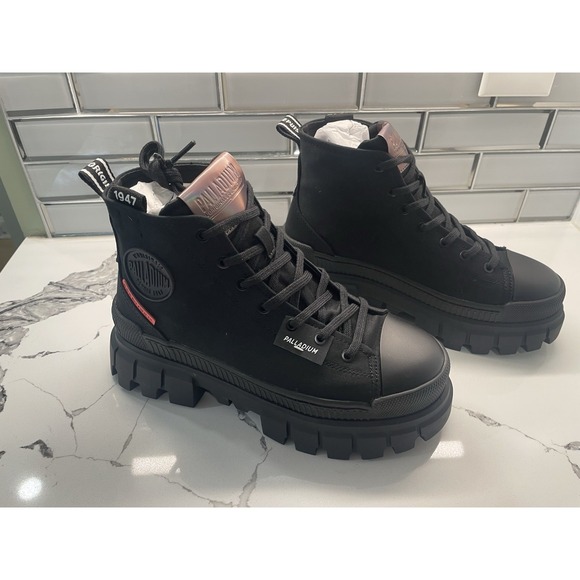 Palladium Women's Revolt Hi TX Boot Black/Black Size 7.5M New in Box - Picture 1 of 6